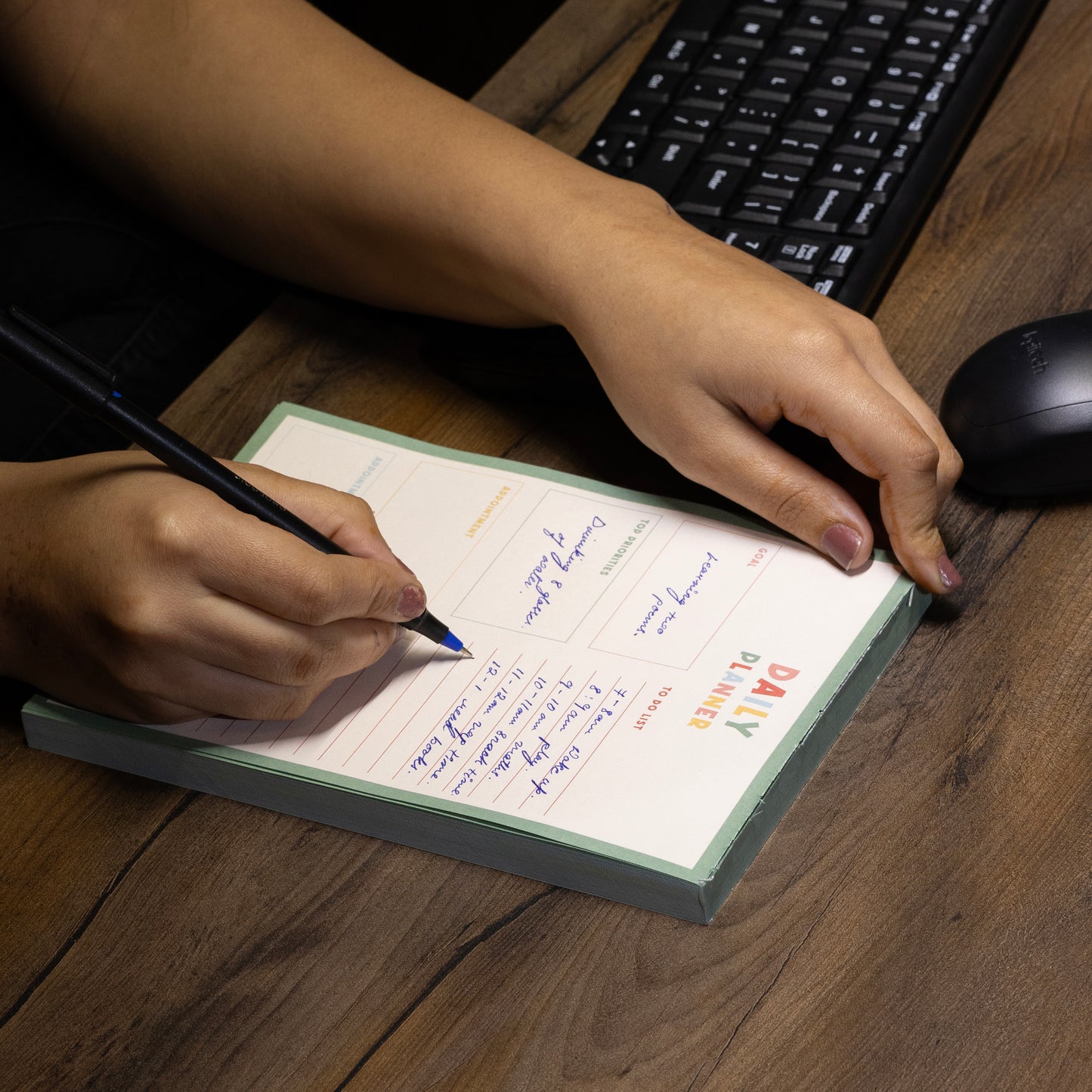 Nola Tear-Off Daily Planning Sheets